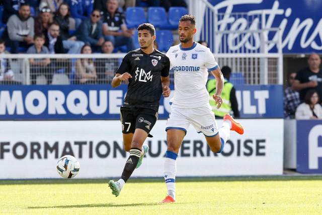 姜伟泽一战创2项纪录 助攻新高三分球追平孙军